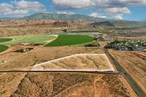 Hurricane, UT 84737,1450 Sand Hollow Dr RD