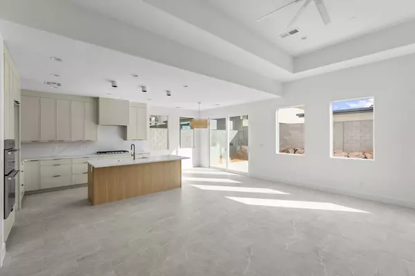 Hurricane, UT 84737,4855 W 1930 S