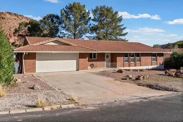 St George, UT 84790,1400 La Sal CIR