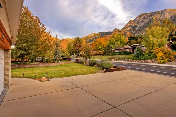 Millcreek, UT 84106,3651 E Oakview DR