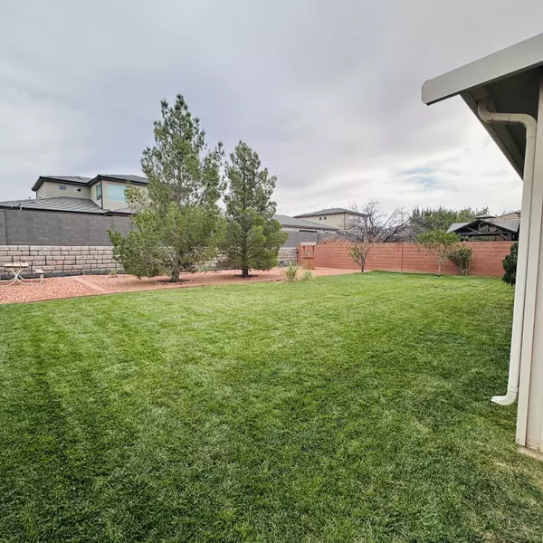 Hurricane, UT 84737,388 N 3220 W