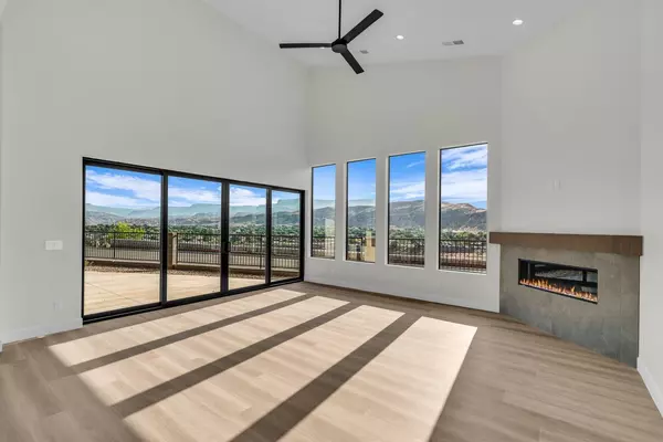 Hurricane, UT 84737,281 E 1050 N