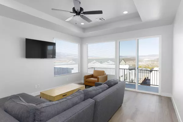 Hurricane, UT 84737,2152 W 380 S #33