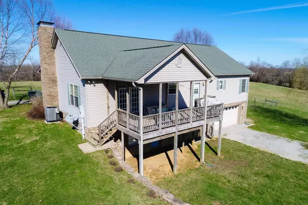 Winchester, KY 40391,8077 Ecton RD