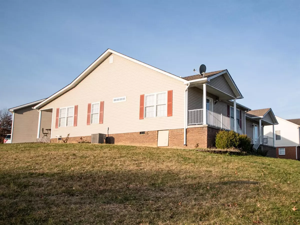 Winchester, KY 40391,128 Bayhill DR