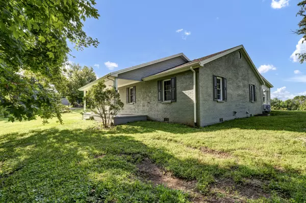 Winchester, KY 40391,2601 Crowe Ridge RD