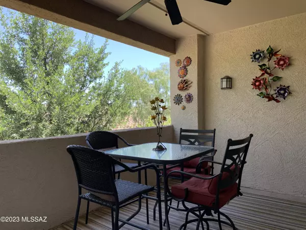 Tucson, AZ 85718,2550 E River Road #16301