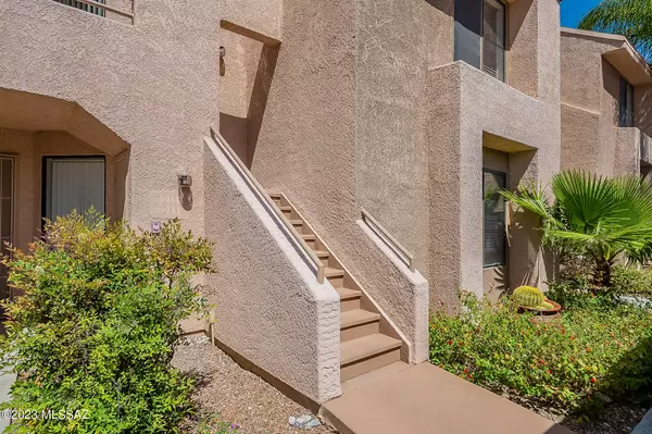 Tucson, AZ 85718,5675 N Camino Esplendora  #2211