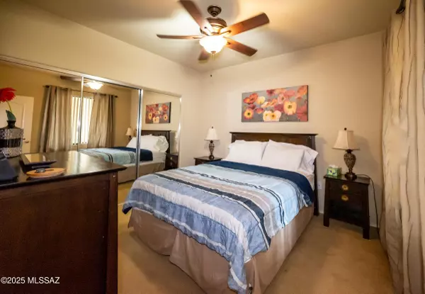 Tucson, AZ 85718,2550 E River Road #20102