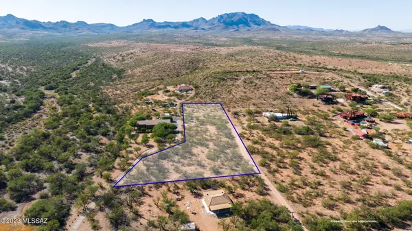 2354 W Frontage Rd  #A, Tubac, AZ 85646