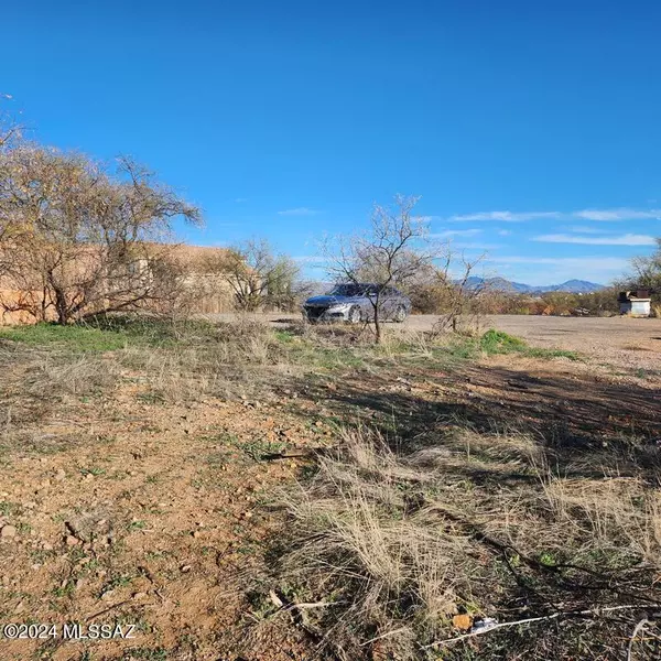 Rio Rico, AZ 85648,1228 U S A Court