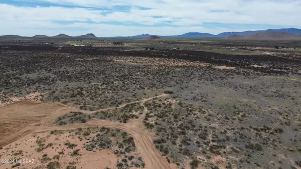 Pearce, AZ 85625,10.03 Acre E White Tail Road #28