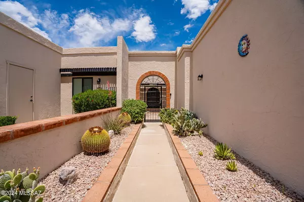 774 W Calle De Emilia, Green Valley, AZ 85614