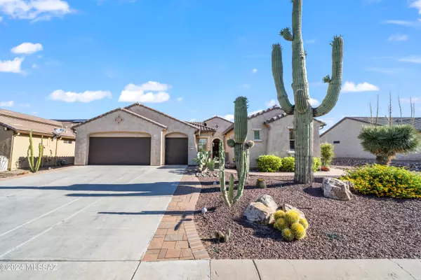 1795 E Coastland Drive, Green Valley, AZ 85614