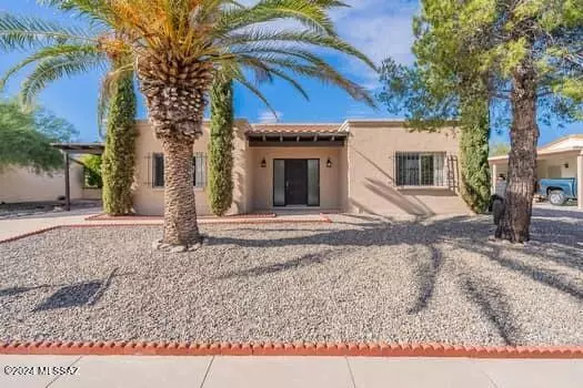 Green Valley, AZ 85614,1000 S La Higuera