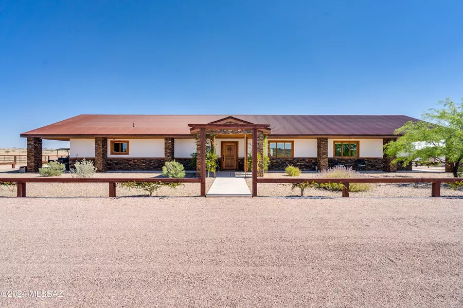 68 Curly Horse Ranch Road, Sonoita, AZ 85637