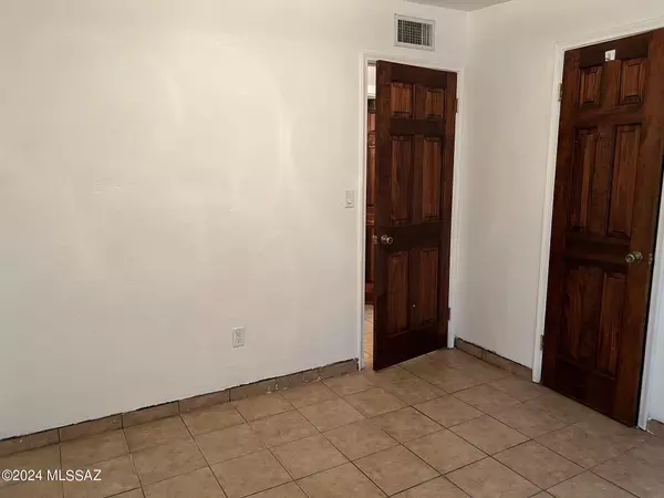 Tucson, AZ 85705,142 W Elm Street