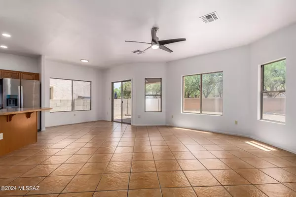 Sahuarita, AZ 85629,368 E Camino Limon Verde