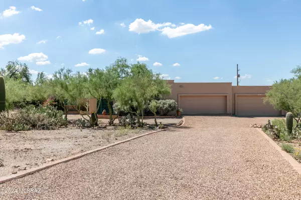 Tucson, AZ 85743,6971 N Broom Tail Drive