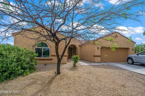 6215 S Eagles Talon Parkway, Tucson, AZ 85757