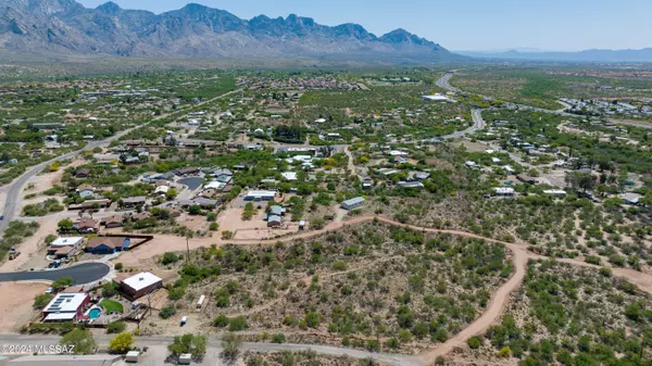 1 acre N Twin Lakes Drive #C, Tucson, AZ 85739