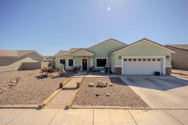 1913 N Cota Lane, Thatcher, AZ 85552