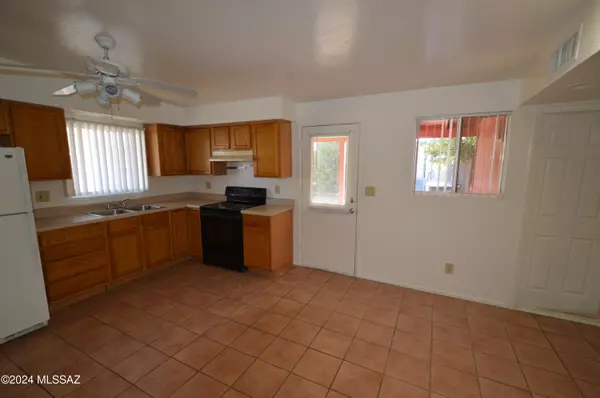 Tucson, AZ 85730,8657 E Stearn Lake Drive