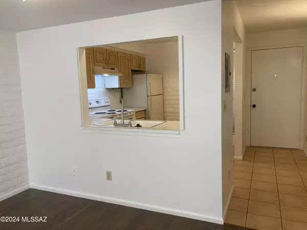 Tucson, AZ 85716,2875 N Tucson Boulevard #32