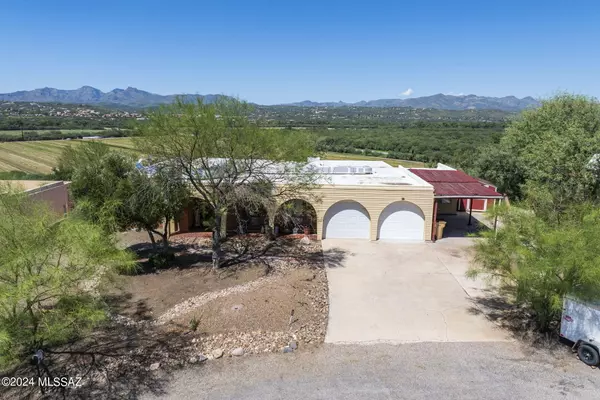 394 Cancun Court, Rio Rico, AZ 85648