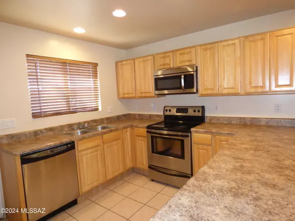 Tucson, AZ 85745,1077 N Riverside Drive #3