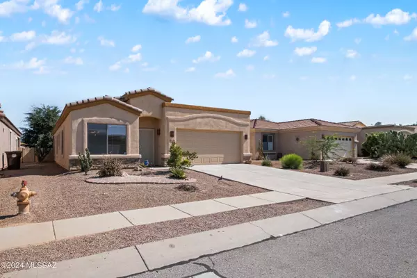 Sahuarita, AZ 85629,192 E Corte Rancho Encanto