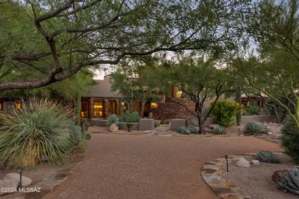 Oro Valley, AZ 85755,14426 Travertine Place