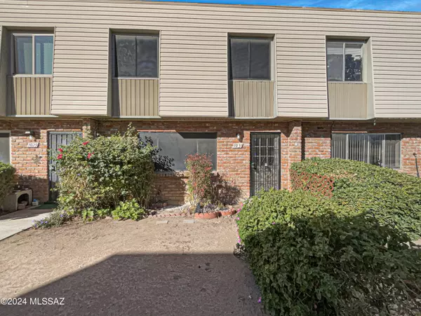 1031 N Bedford Drive, Tucson, AZ 85710