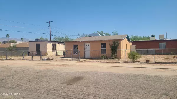 910 N Melrose Avenue, Tucson, AZ 85745