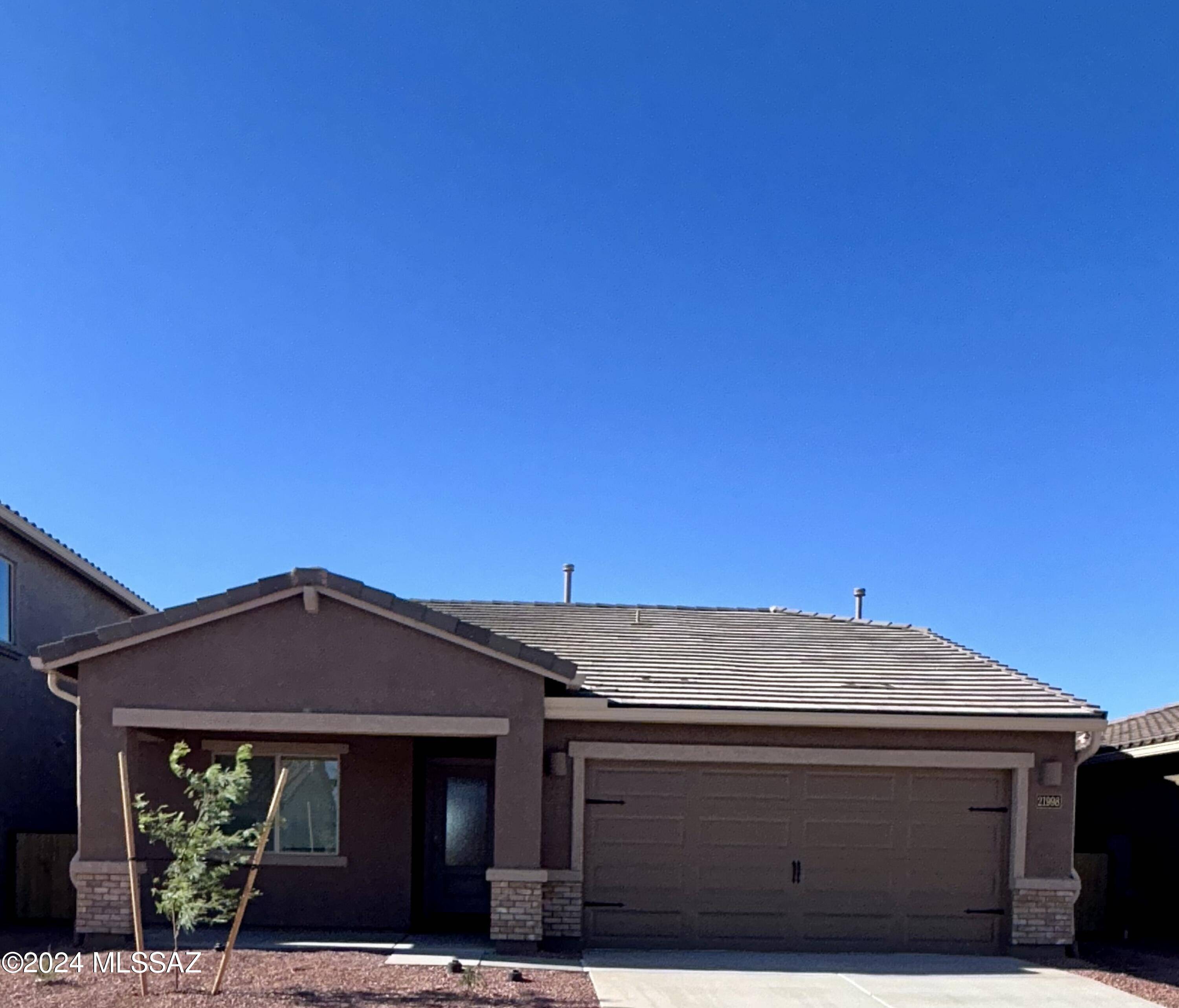 21998 E Wayward Lane, Red Rock, AZ 85145