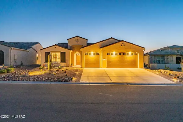 1821 N Stone Gulch Place, Green Valley, AZ 85614