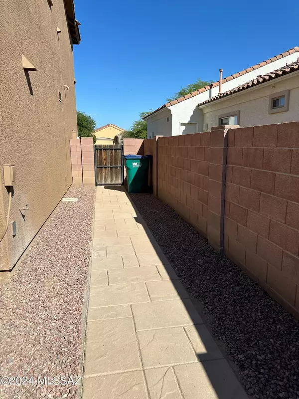 Marana, AZ 85653,12971 N Sabal Palm Way