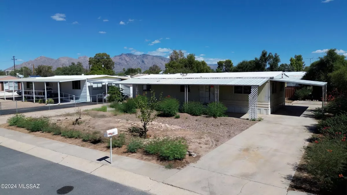 Tucson, AZ 85705,3918 N Midge Lane