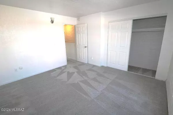 Tucson, AZ 85716,2875 N Tucson Boulevard #40