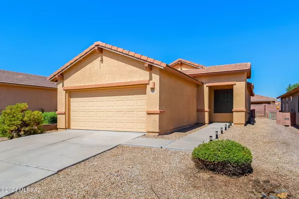 1142 W Pastora Peak Drive, Green Valley, AZ 85614