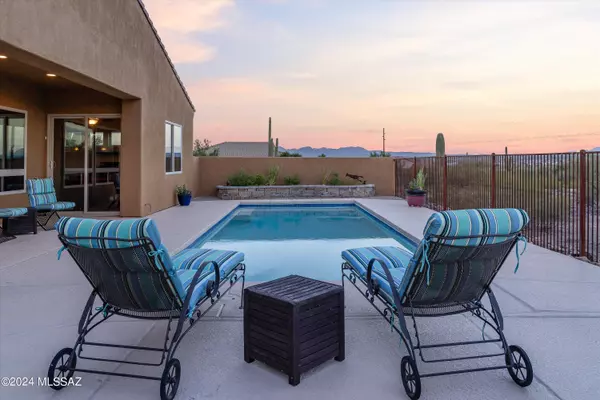 7260 N Silver Shadows Heights Place, Tucson, AZ 85743