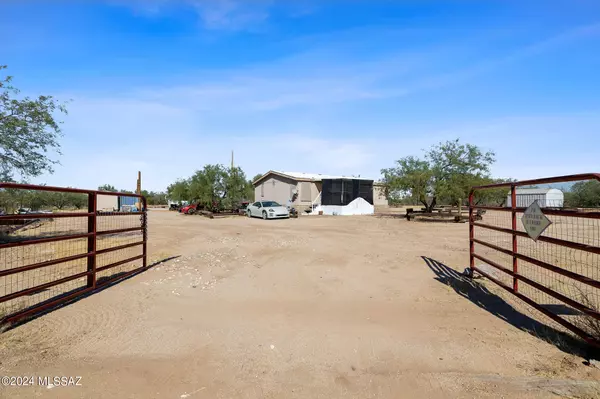 16480 W Roundup Place, Tucson, AZ 85736