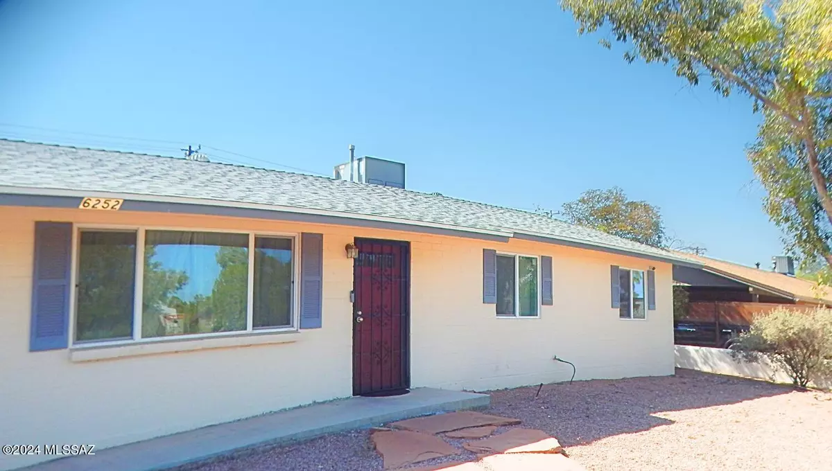 Tucson, AZ 85711,6252 E 35th Street