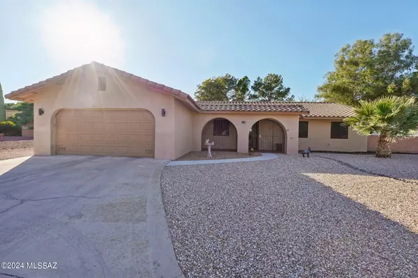 1141 N Paseo Del Cervato, Green Valley, AZ 85614