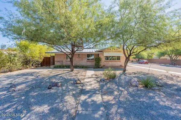 102 N Avenida Carolina, Tucson, AZ 85711