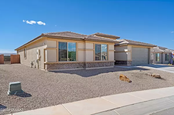 Sahuarita, AZ 85629,553 N Hollow Hoot Place