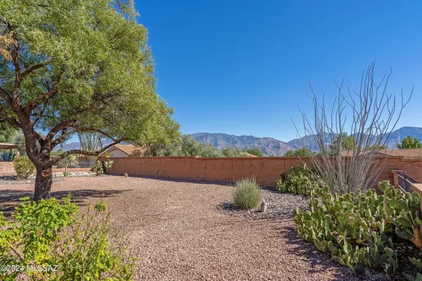 Oro Valley, AZ 85755,1560 E Chisholm Lane