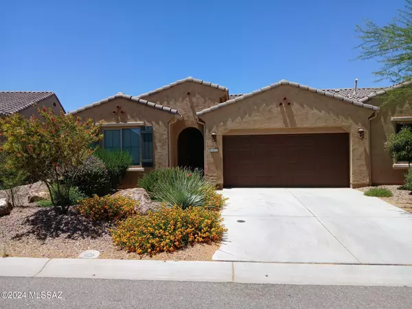 1075 N Echo Ranch Drive, Green Valley, AZ 85614