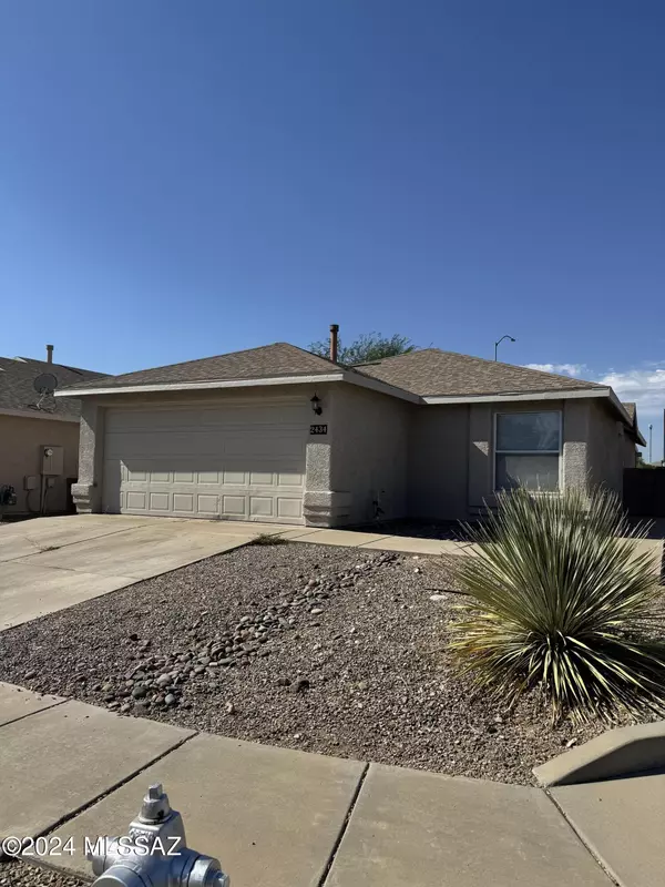 2434 S St Thomas Aquinas Drive, Tucson, AZ 85713