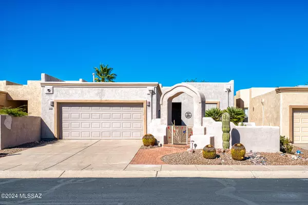 604 W Crenshaw Lane, Green Valley, AZ 85614